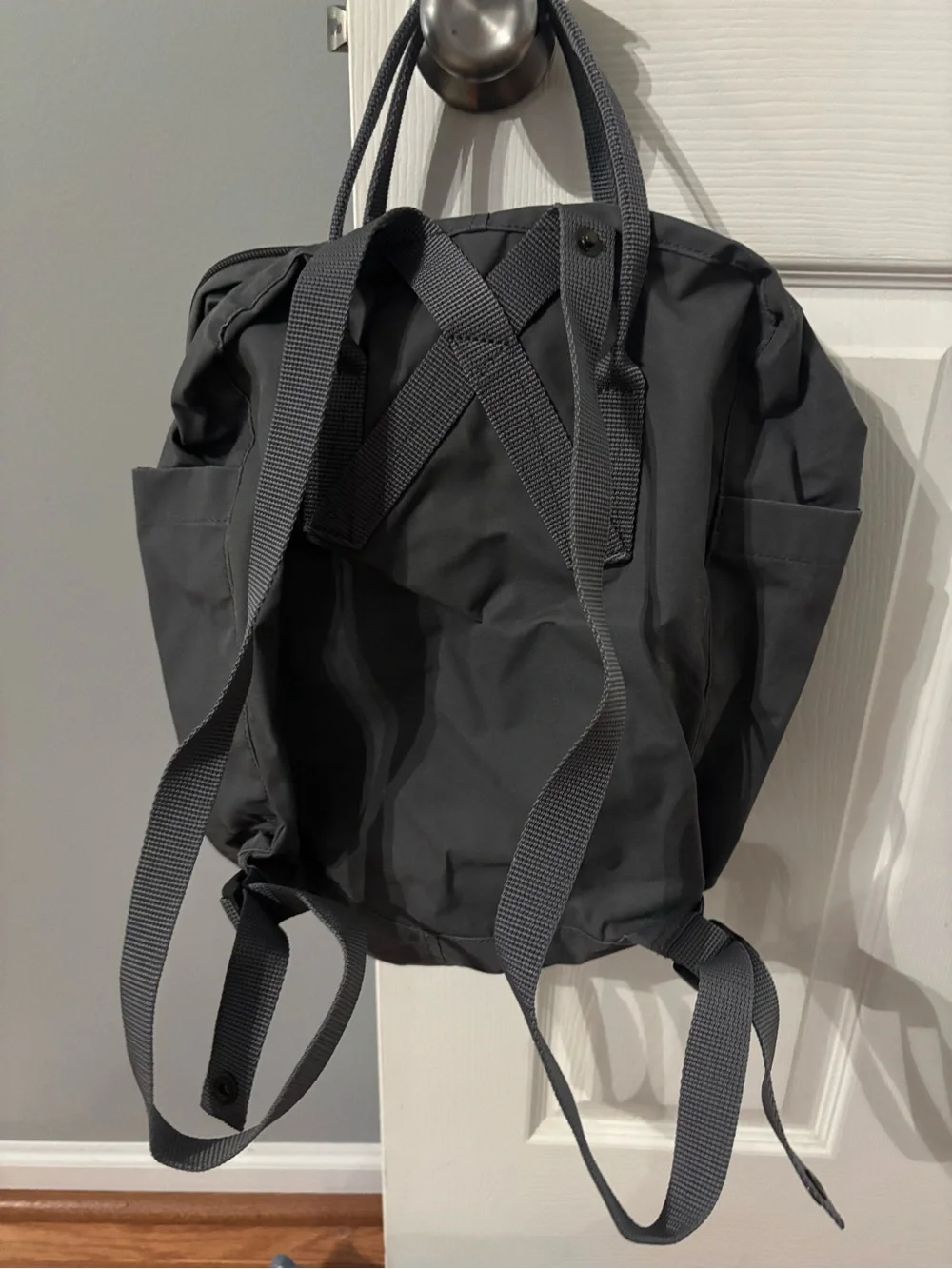 Fjällräven Kånken Classic Backpack – Gently Used- Graphite